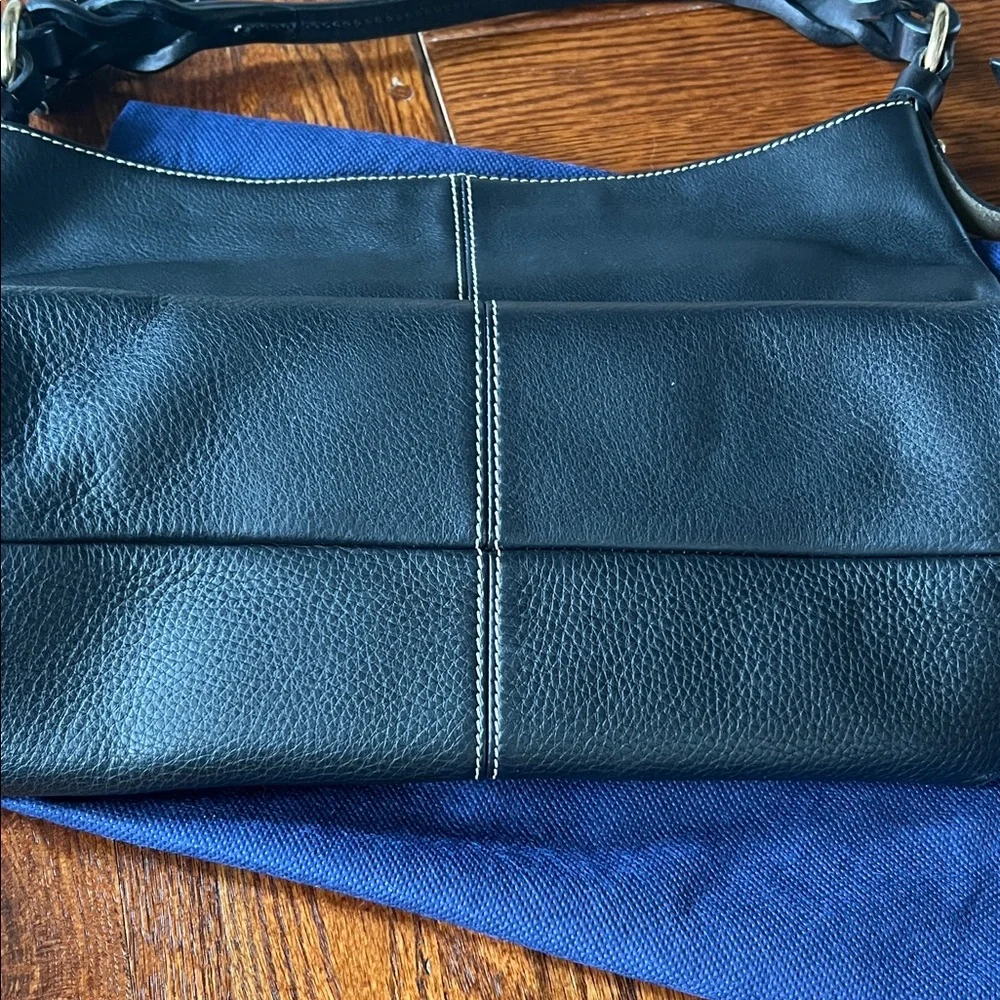 Dooney & Bourke Black Leather Shoulder Bag - Picture 3 of 4